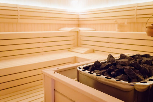 Sauna finlandesa. Cabina a medida con calefactor y piedras volcánicas.